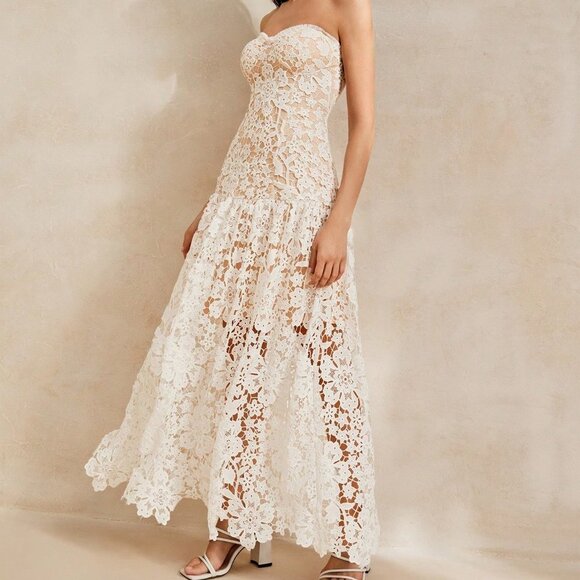 White Elegant Women's Heavy-Embroidered Lace Strapless Romantic Floral Dress - Picture 6 of 7